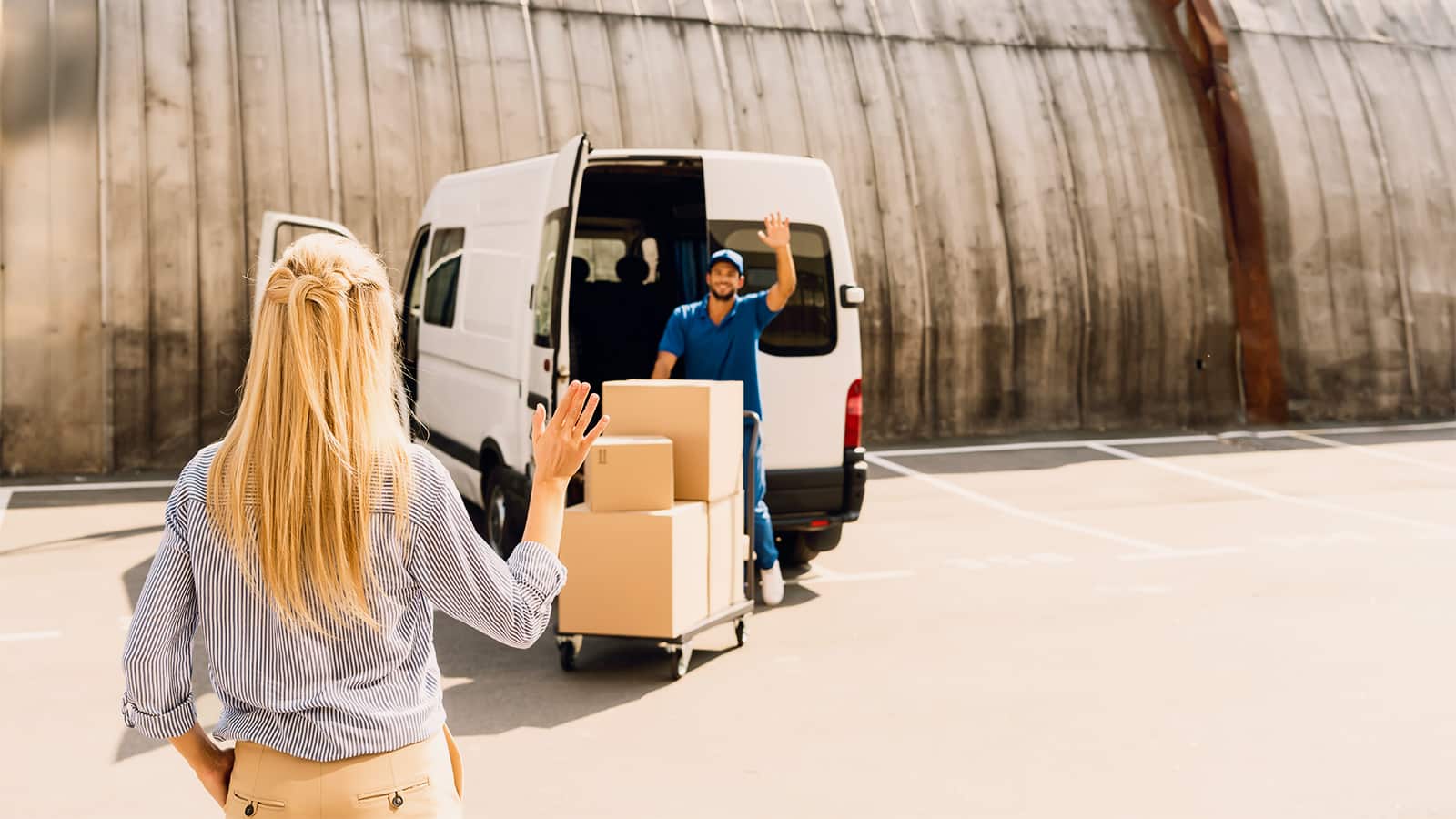 How Transloading Solves Common Logistics Challenges