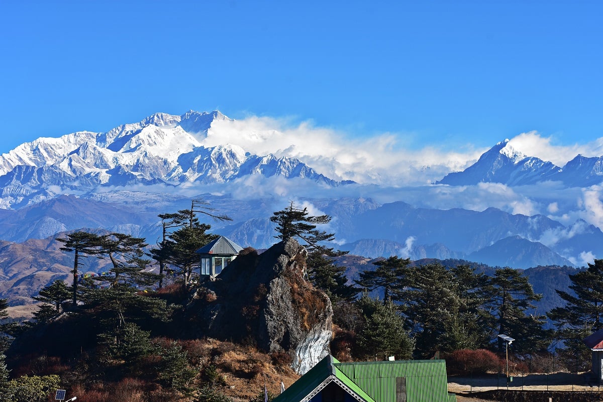 Experience Breathtaking Panoramas: Goechala Trek by Sandakphu Trek