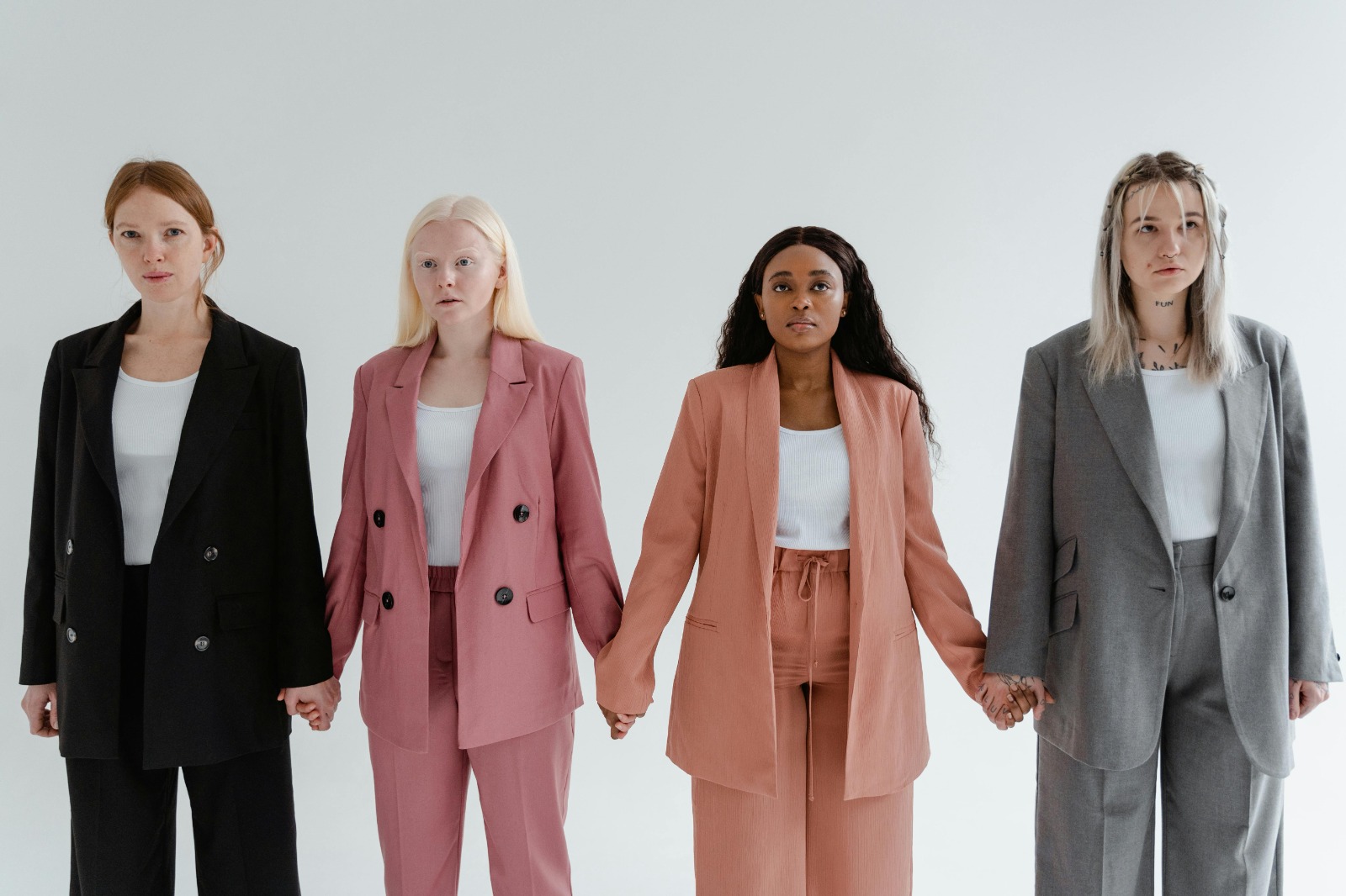 BESPOKE FASHION IN ACTION: CUSTOM SUITS LOS ANGELES