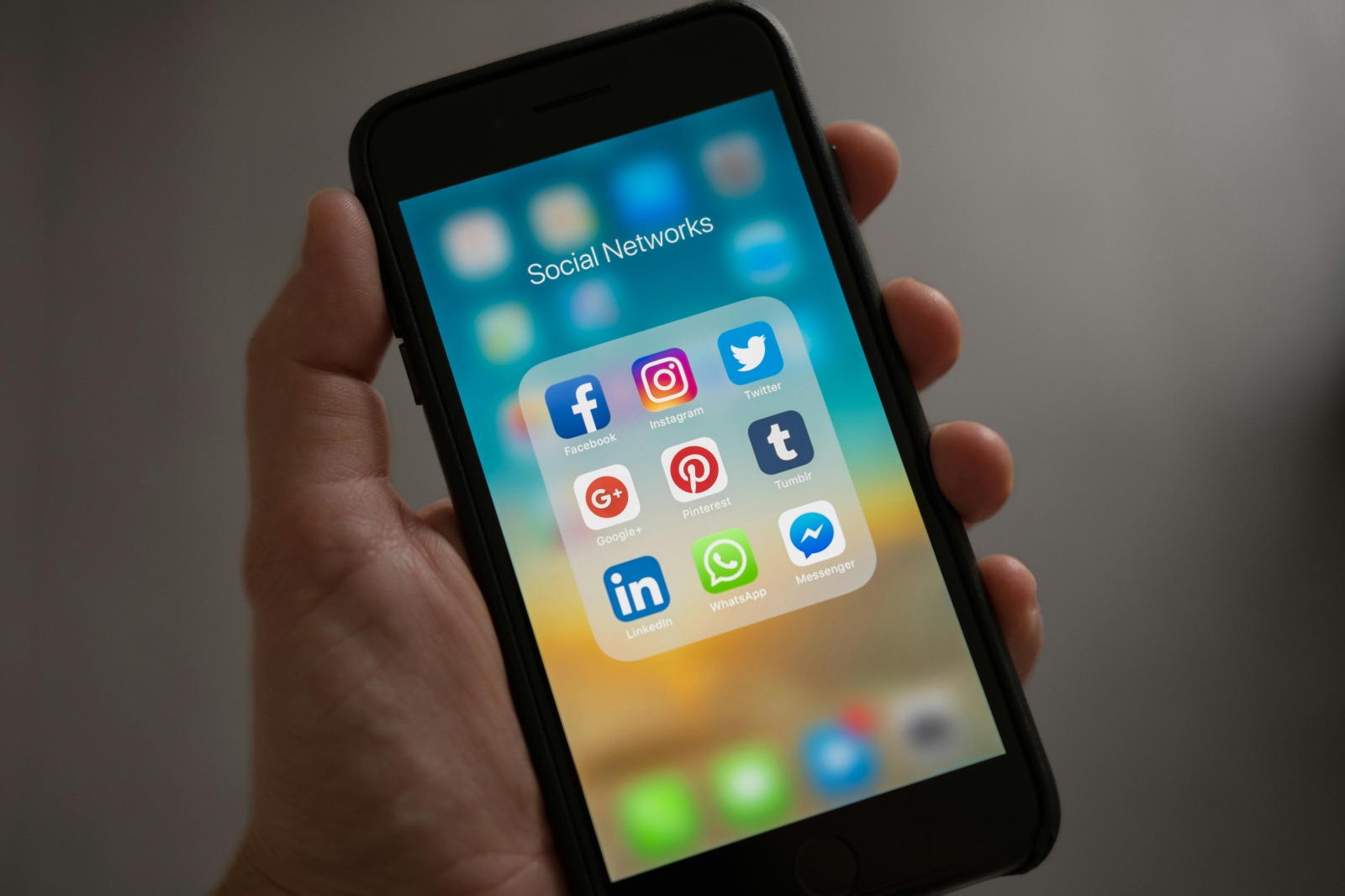 インスタフォロワー買うなら段階的に自然増加