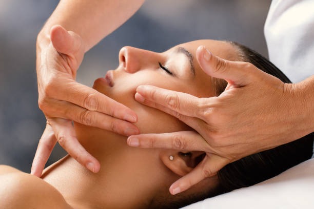 Why Professional Facials in honolulu Improve Skin Clarity