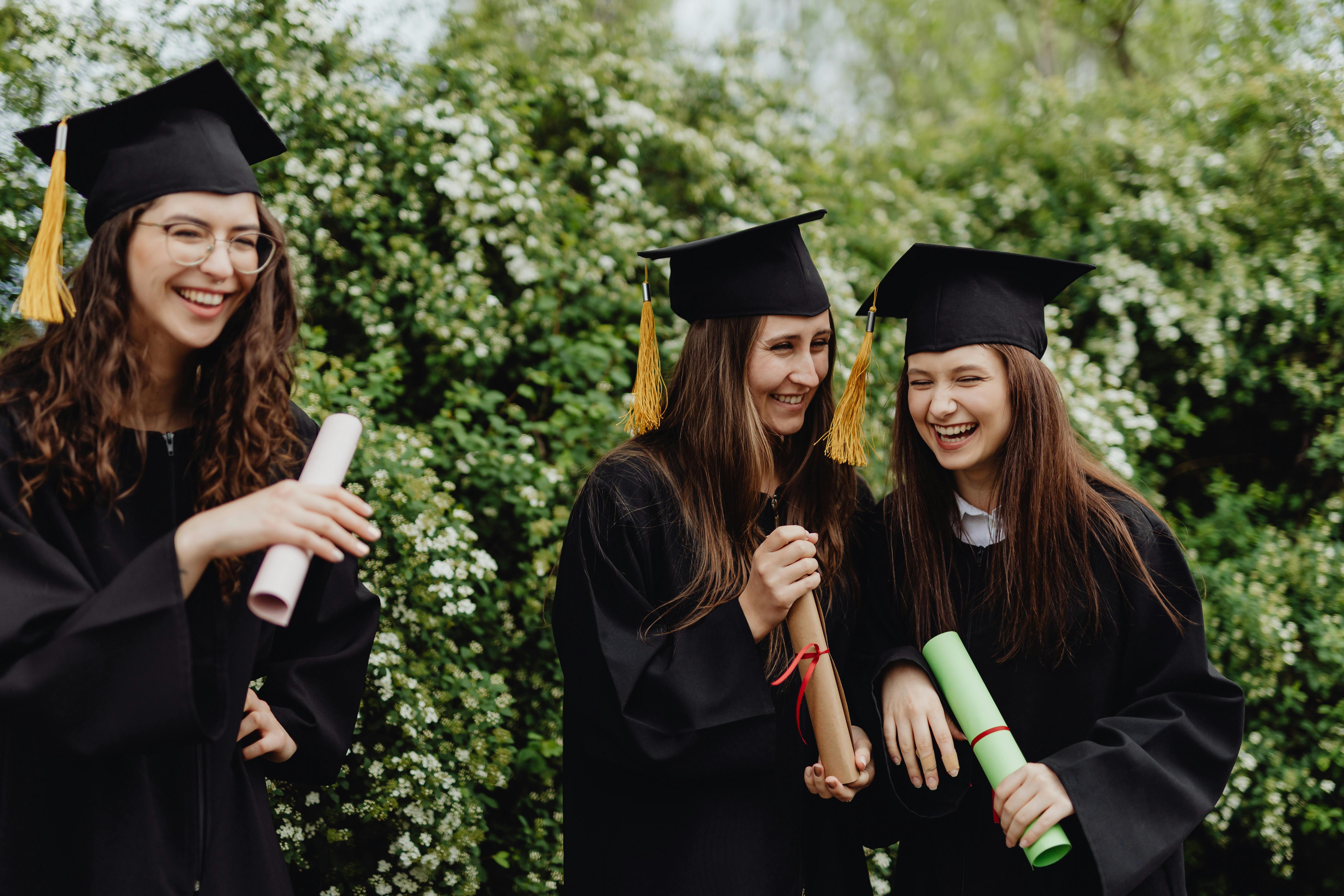 Top Reasons to Buy a Fake Diploma for Personal Use