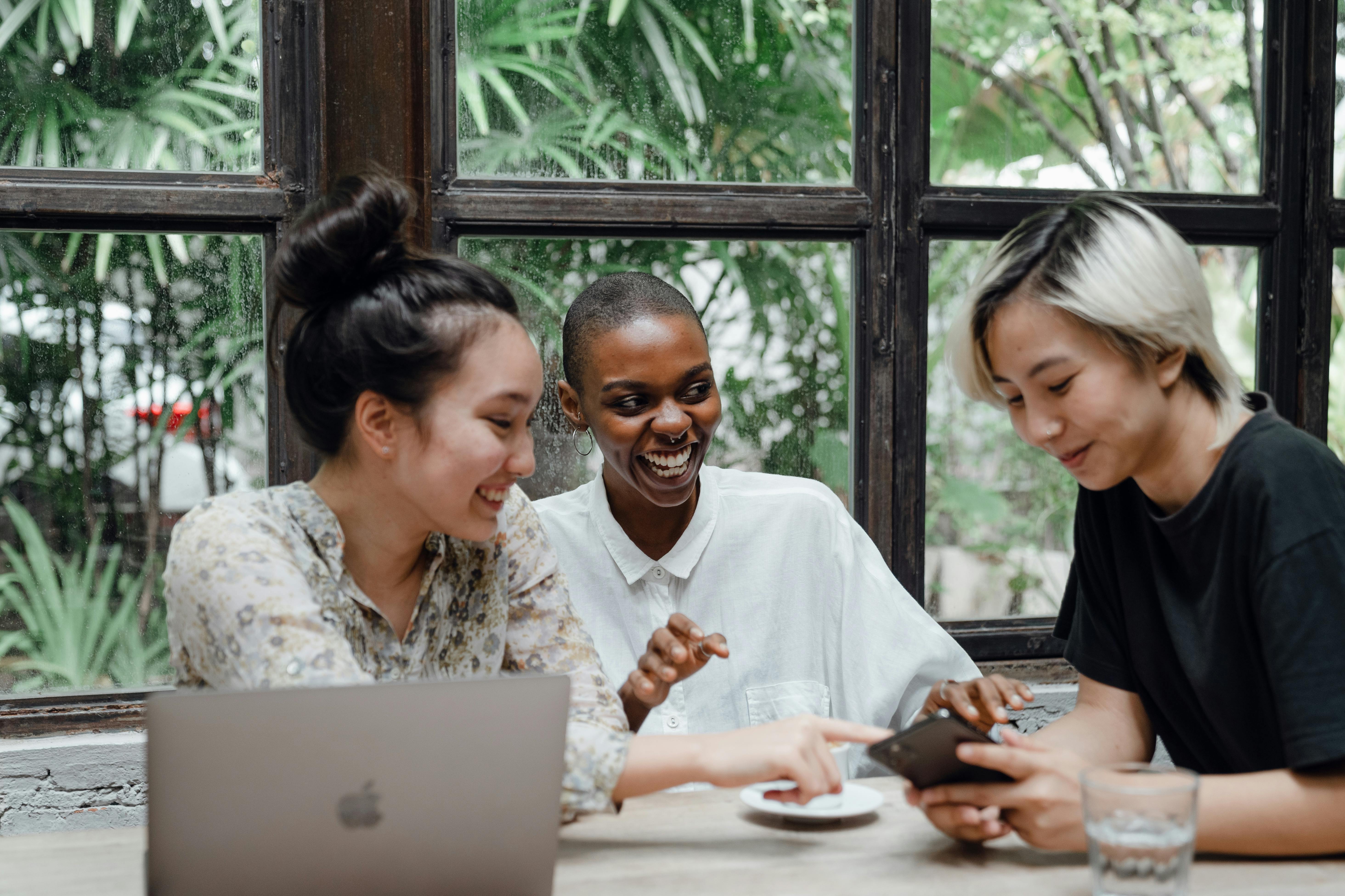 How Businesses Benefit from a Social Media Panel