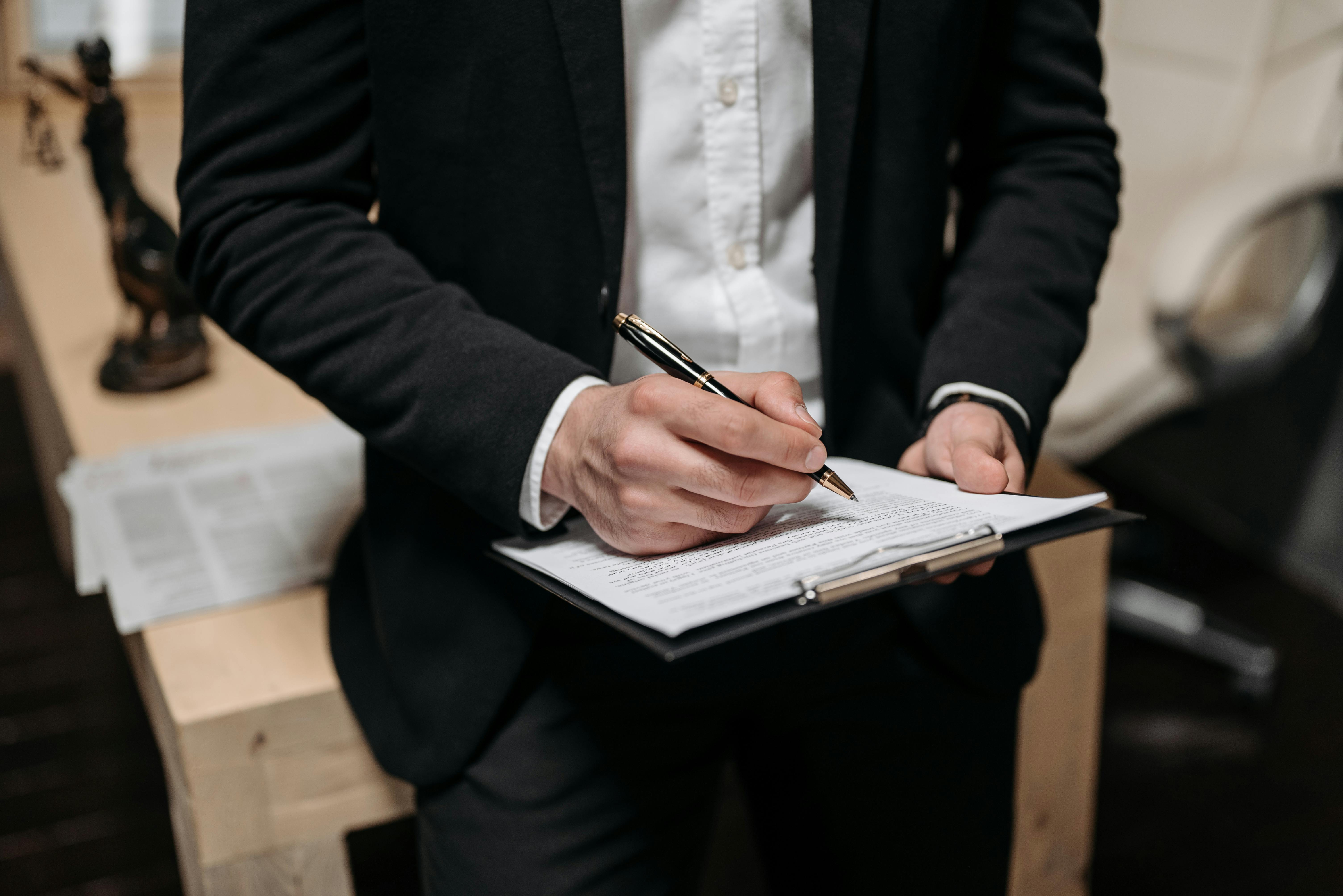 Expert Lawyer for Insurance Water Claims to Handle Your Case Efficiently