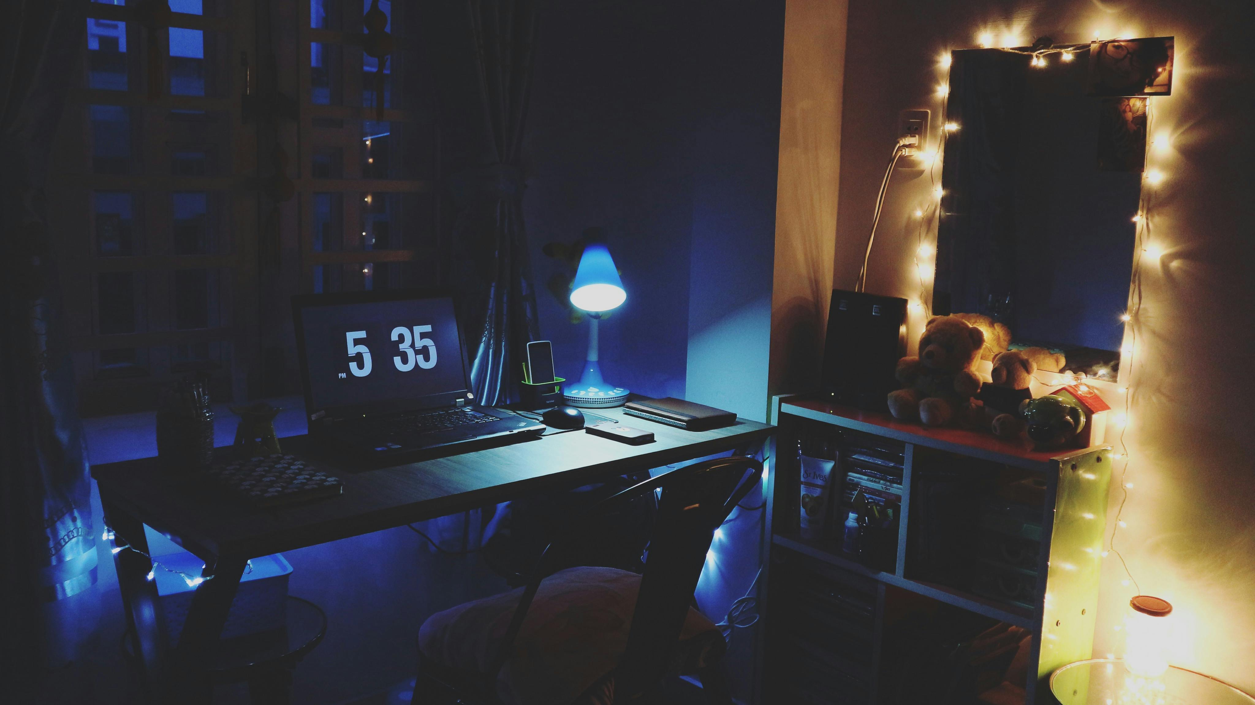 Upgrade Your Bathroom with an Elegant LED Mirror
